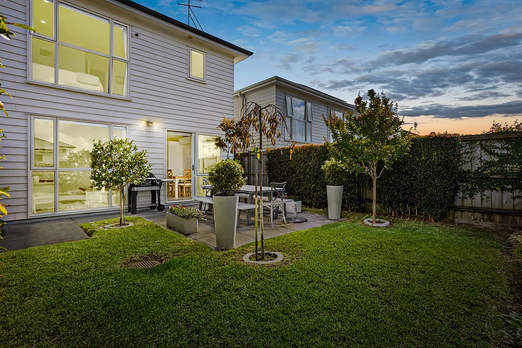 9 Forbes McCammon Drive, Swanson, Waitakere City, Auckland