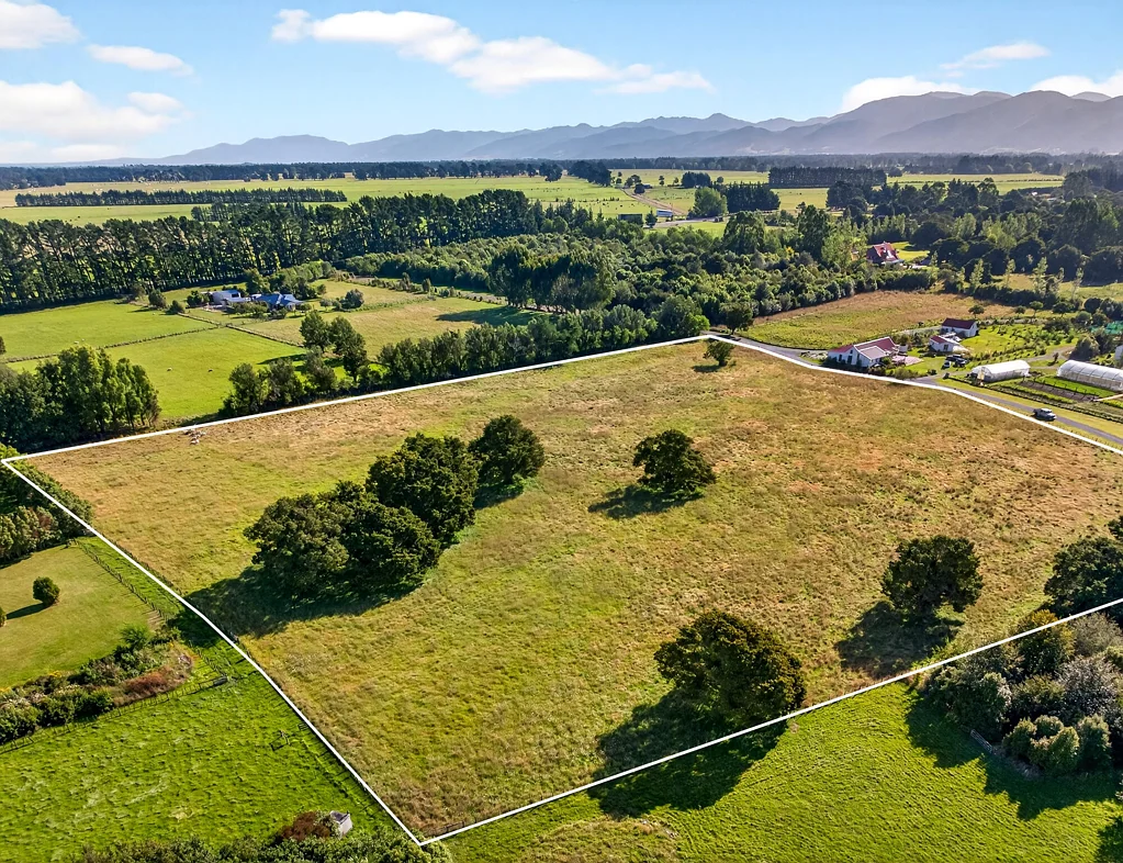 Greytown Rare Offering in Tightly Held Montys Lane