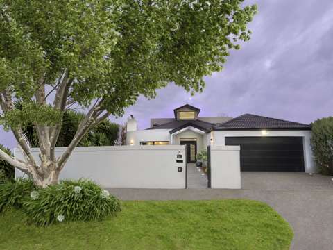 Avondale Heights 5 Bedroom ARGUABLY THE FINEST ADDRESS IN AVONDALE HEIGHTS..