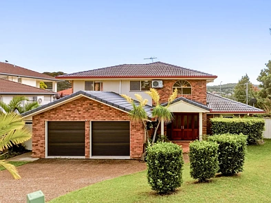 Carindale 4房 Carindale高地私享 675㎡阔地 朝北后院 奢阔四卧 Caesarstone厨 Miele电器 Mansfield学区 Pacific Golf Club近 Elevated Family Living in Mansfield School Catchment
