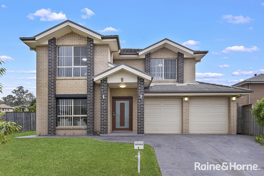 4 Minstrel Street, Glenfield, NSW 2167