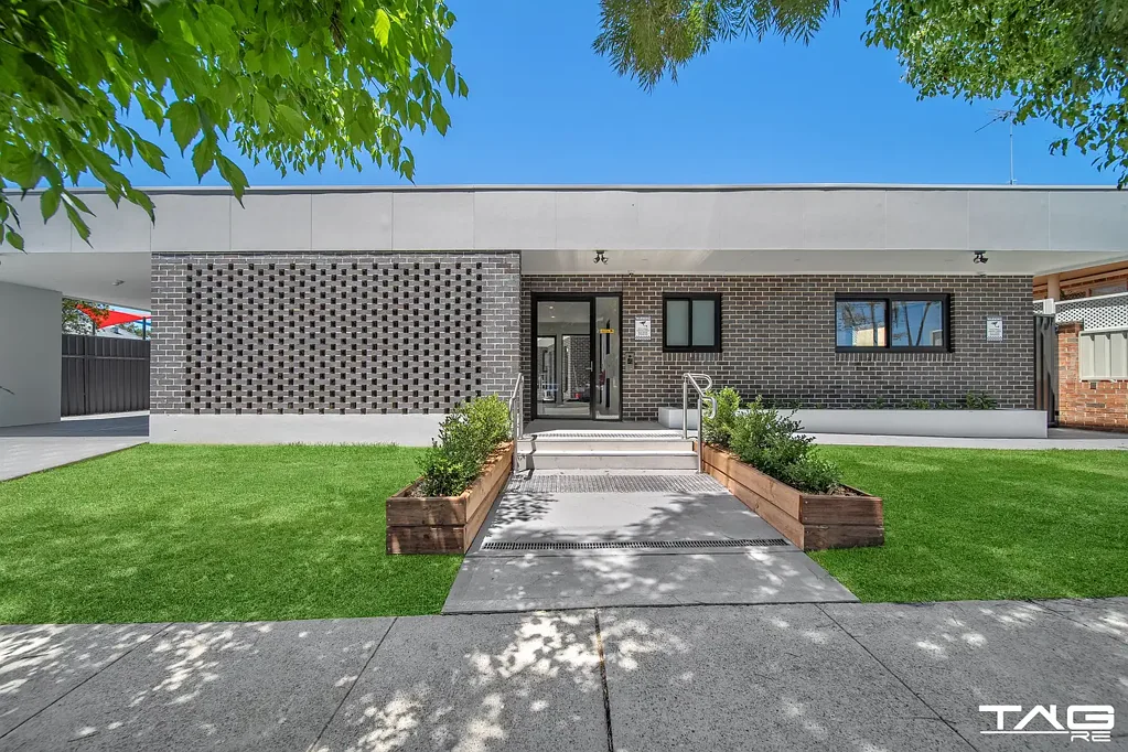 BRAND NEW & LEASING BY TAG RE!