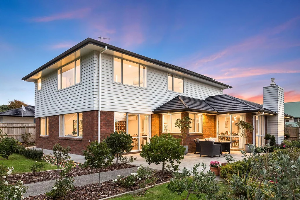 Waikanae 4 Bedroom Tranquil Garden Escape
