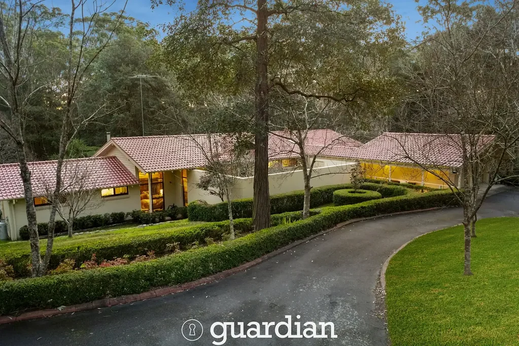 Dural 5Zimmer Spacious family acreage in close-in position