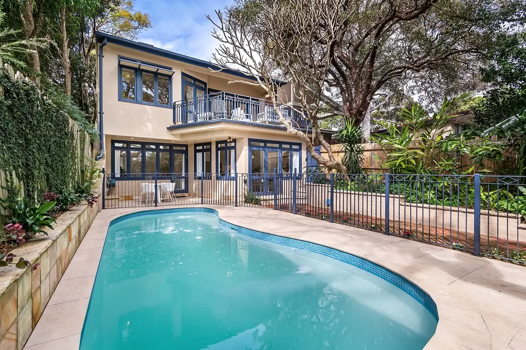 Dulwich Hill 5房 维多利亚式修复 474㎡阔地 砂岩露台 私享泳池 邻铁轨轻轨 好校环绕 A Grand Victorian Sanctuary with Modern Elegance