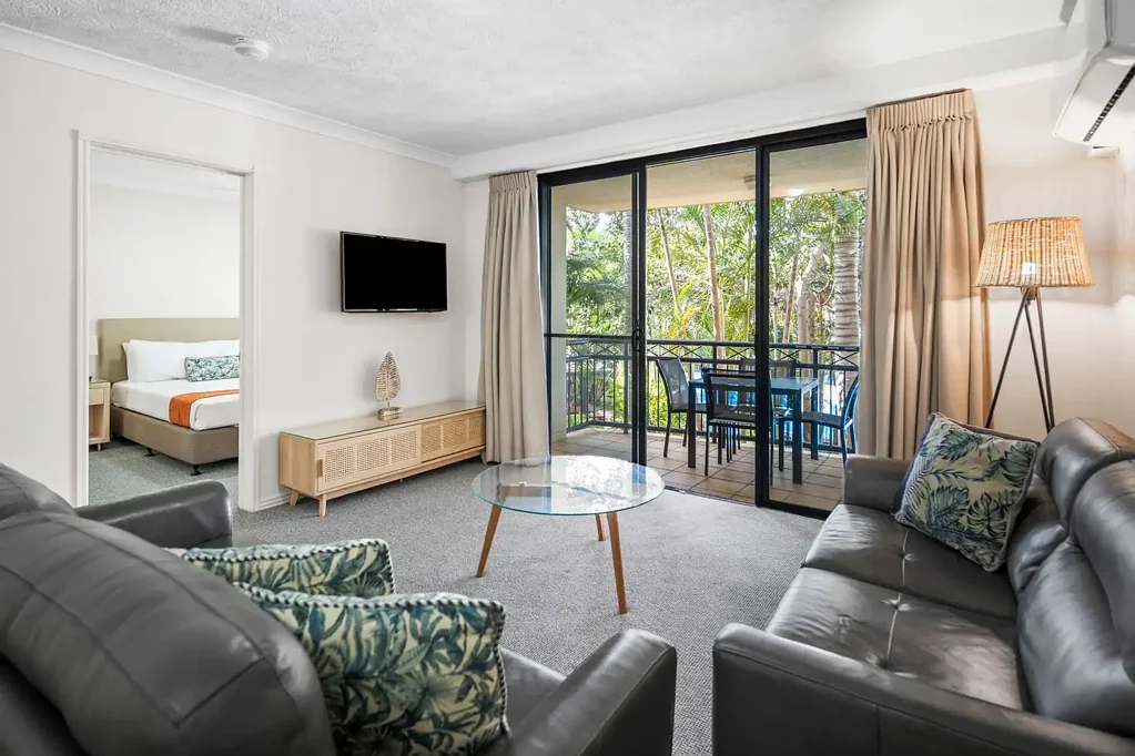 Mermaid Beach 2房  Mermaid Beach Opportunity | Spacious 2-Bedroom Apartment