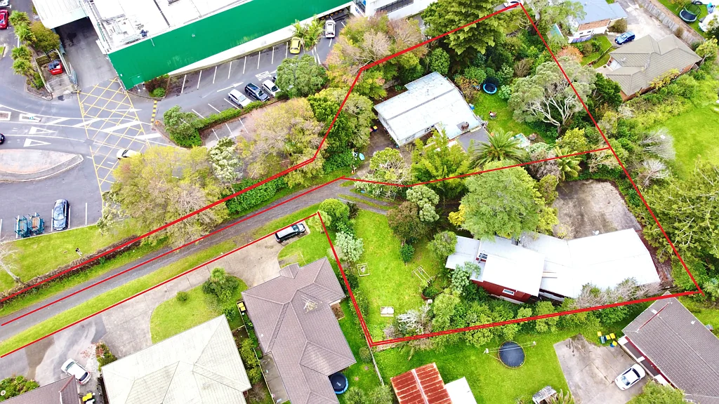 Glen Eden 6部屋 Huge site, 2 Homes, 2494sqm with RC