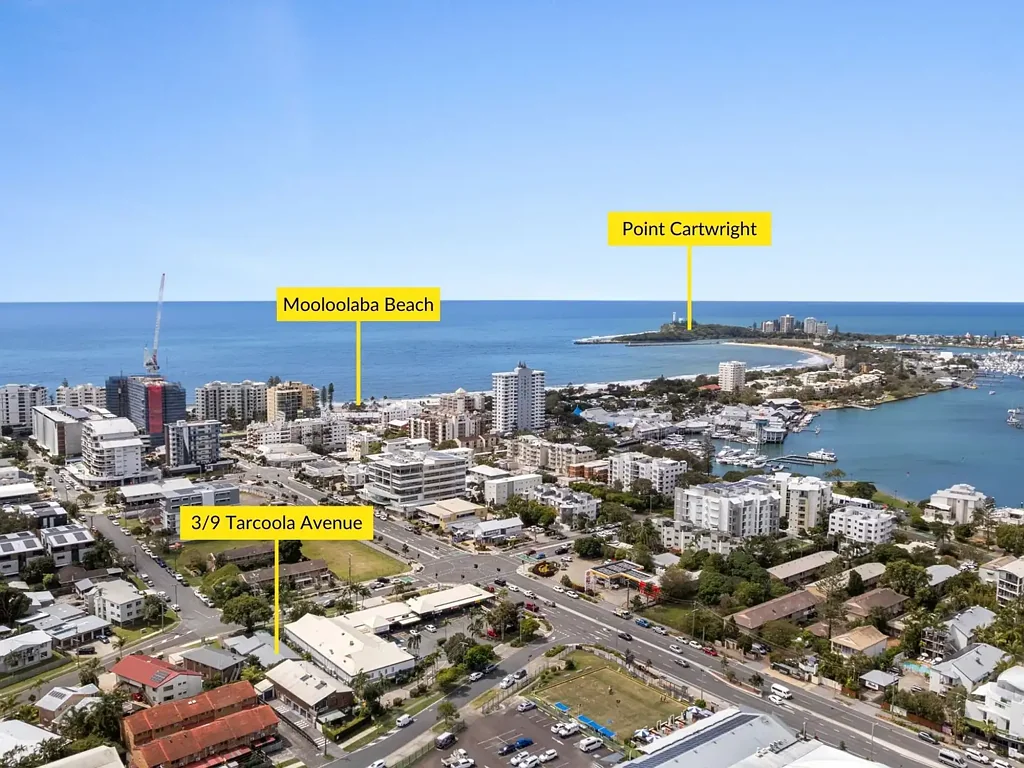 Mooloolaba 2ਬੈੱਡਰੂਮ Renovated, Ground-Level Triplex - In The Heart of Mooloolaba