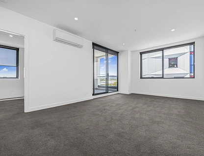 702/404 Burwood Highway, Wantirna South, East Melbourne, 2 Bedrooms, 2 Bathrooms, Apartment