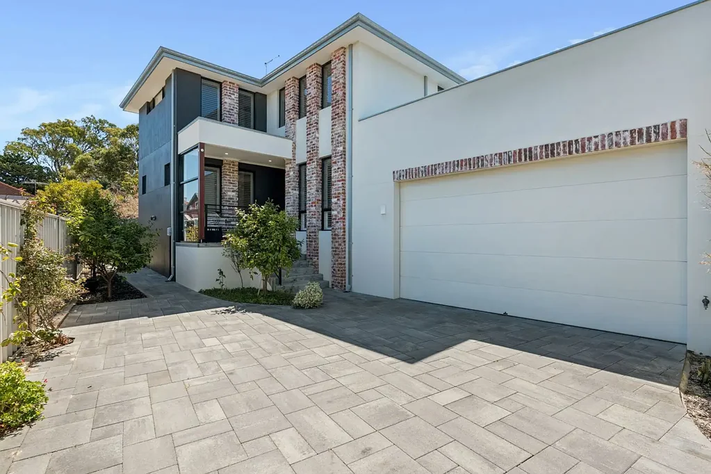 21A KARALUNDIE WAY, Mullaloo, WA 6027