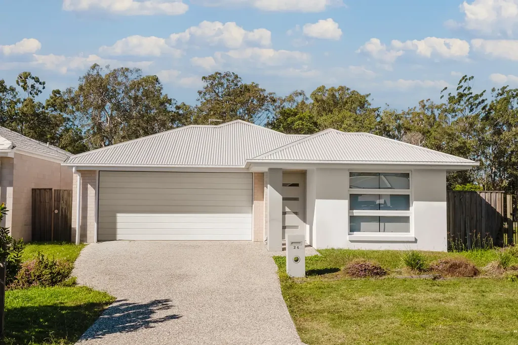 Burpengary 4房 新建四卧奢居 主卧带套间浴 主厨厨房 LED全屋照明 双车库庭院 中心地段 配套齐全 Modern Family Living! - Built in 2024