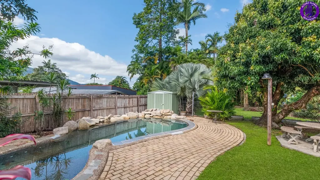 Tully 5房  Massive 470m² Family Home on 1,416m² | Pool, Space & Real Family Living | Must Be Sold