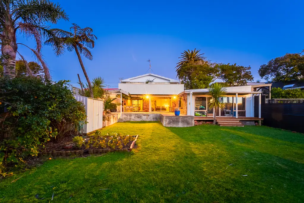19 Gray Avenue, Paraparaumu Beach, Kapiti Coast, Wellington