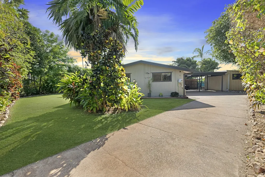 Wanguri 4Kwarto TROPICAL LUXURY MEETS FAMILY LIVING
