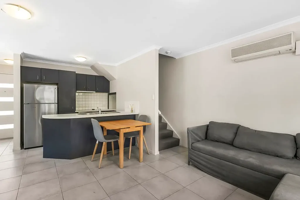 Quiet 2 Bed Townhouse in the Heart of St Lucia