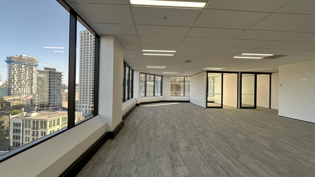 Auckland Central Sought-after Shortland Street Suite