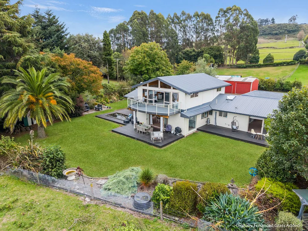 Hamurana 5 Bedroom Lake Vista - Executive Quality Home!