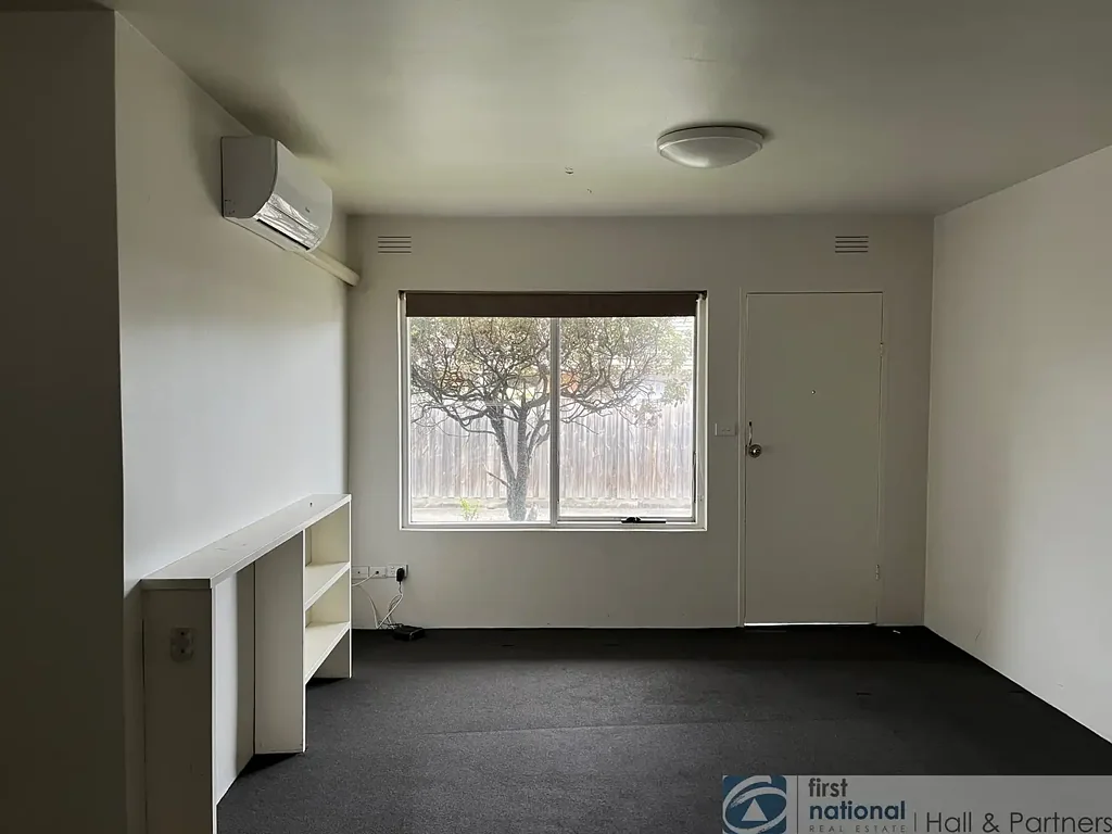 Central Dandenong Apartment