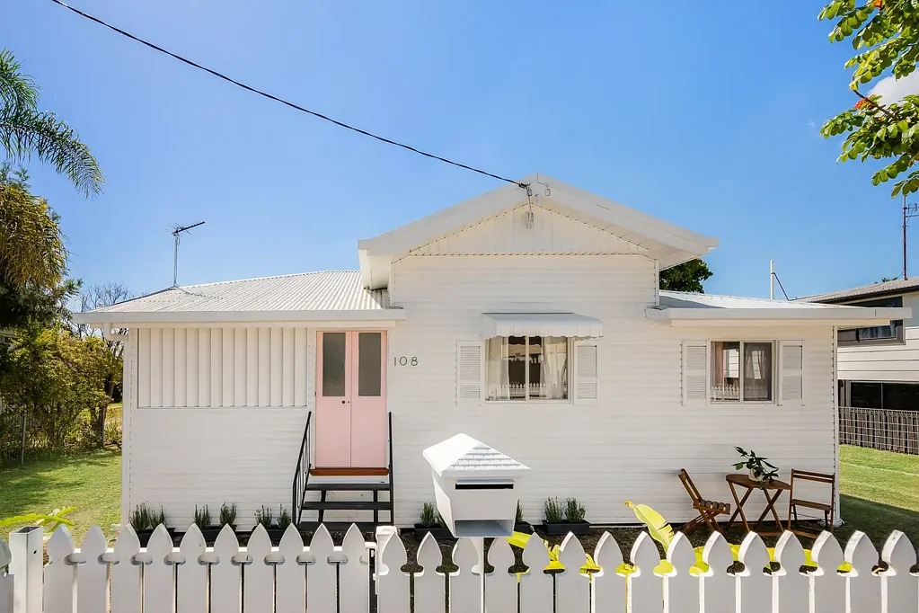 South Gladstone 3 Bedroom STYLISHLY RENOVATED HOME ON GREAT BLOCK