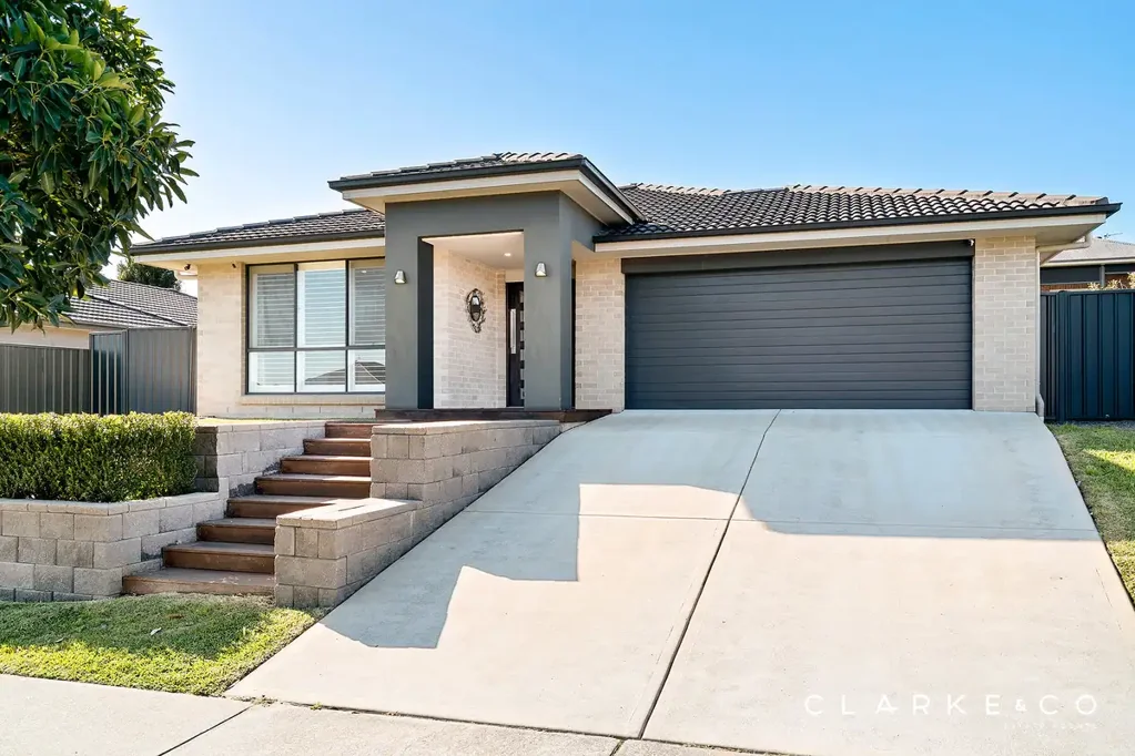 Bolwarra Heights 4침실 GENEROUS PROPORTIONS, PREMIUM LOCATION!