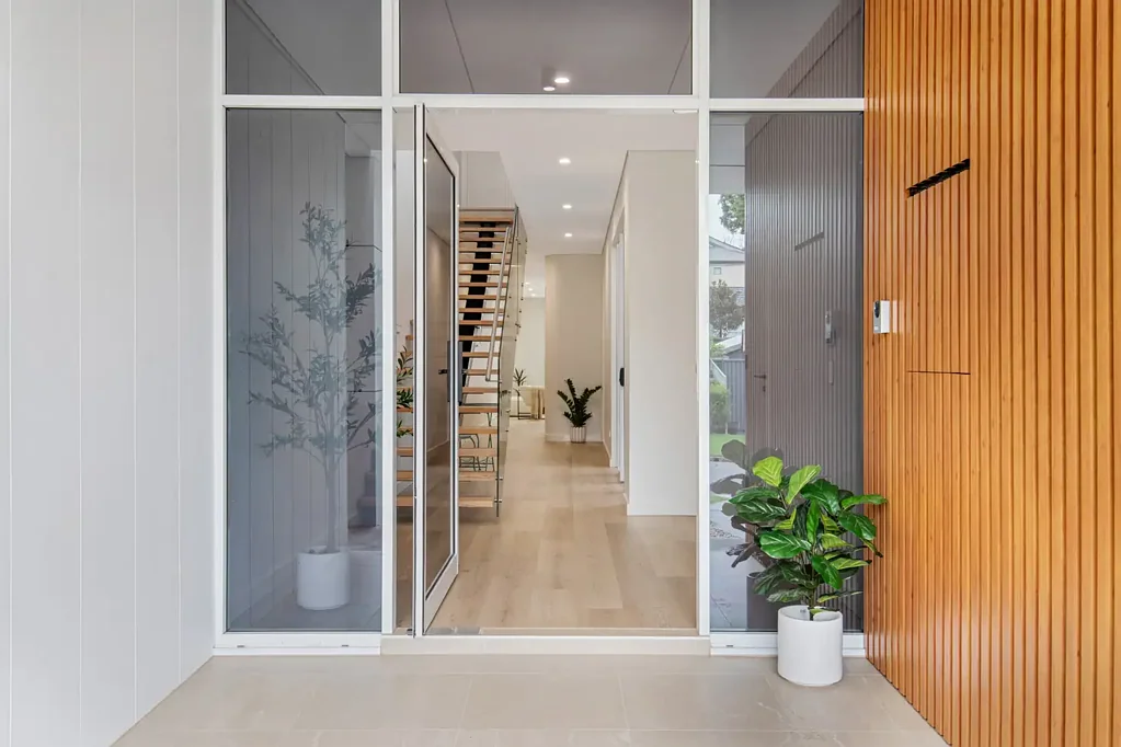 Gymea 5બેડરૂમ MASSIVE, LUXURIOUS & NEW