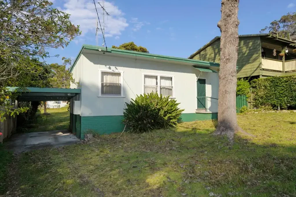 One Bedroom House in Nelson Bay!