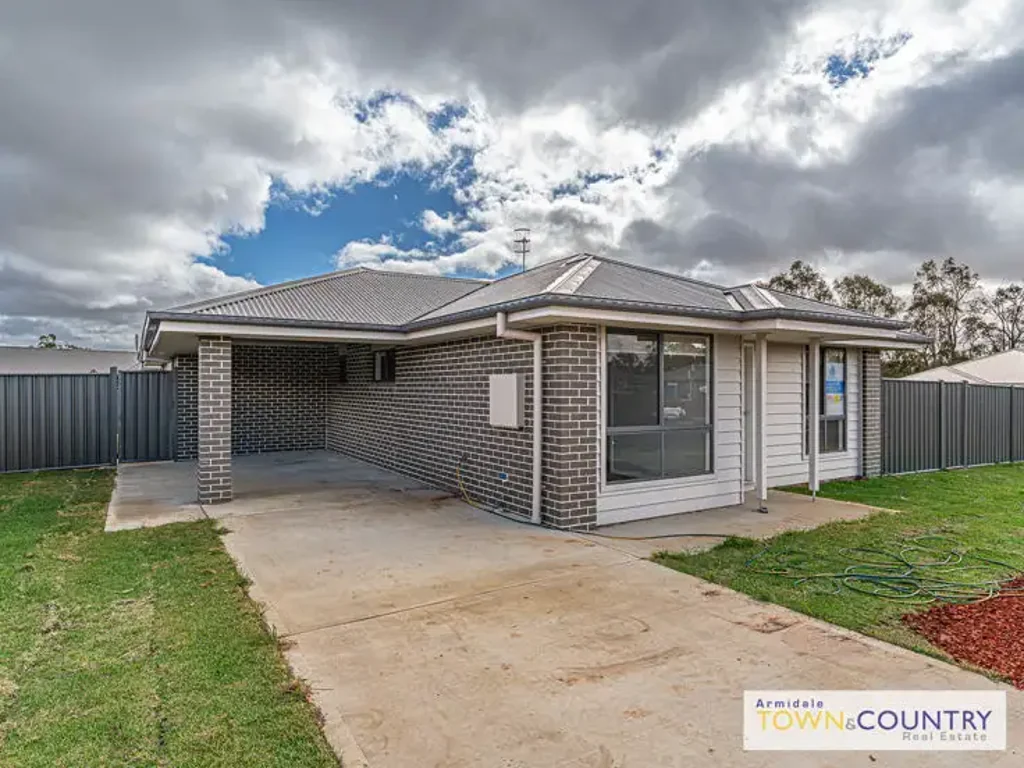 Brand-New Modern & Low-Maintenance 3-Bedroom Home