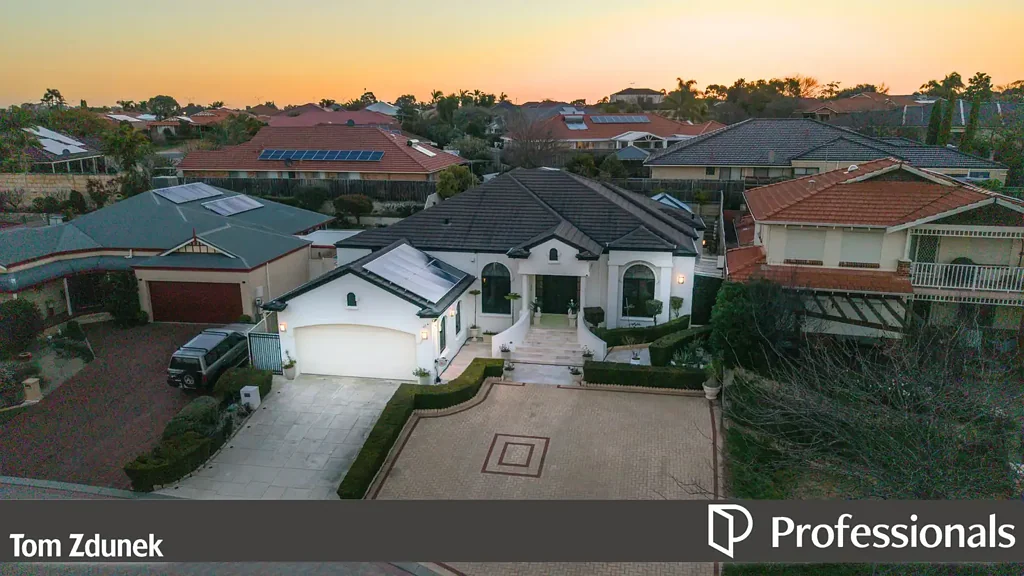Landsdale 4房  Interested? Better Call Tom Zdunek 0488 004 363