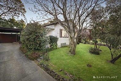 बाहरी क्षेत्र - 18 GILBERT RD, IVANHOE VIC 3079