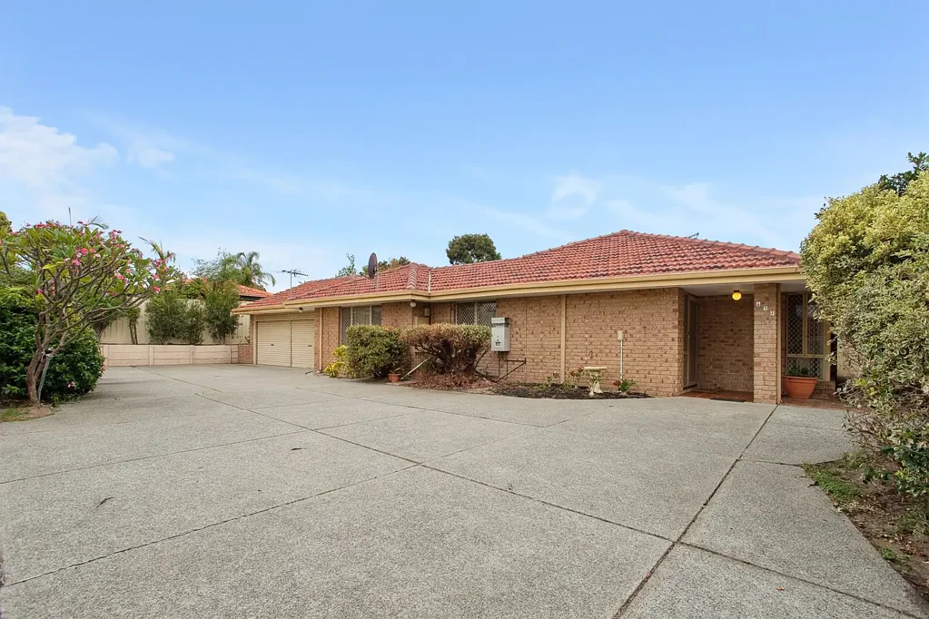 417 Summerlakes Parade, Ballajura, WA 6066