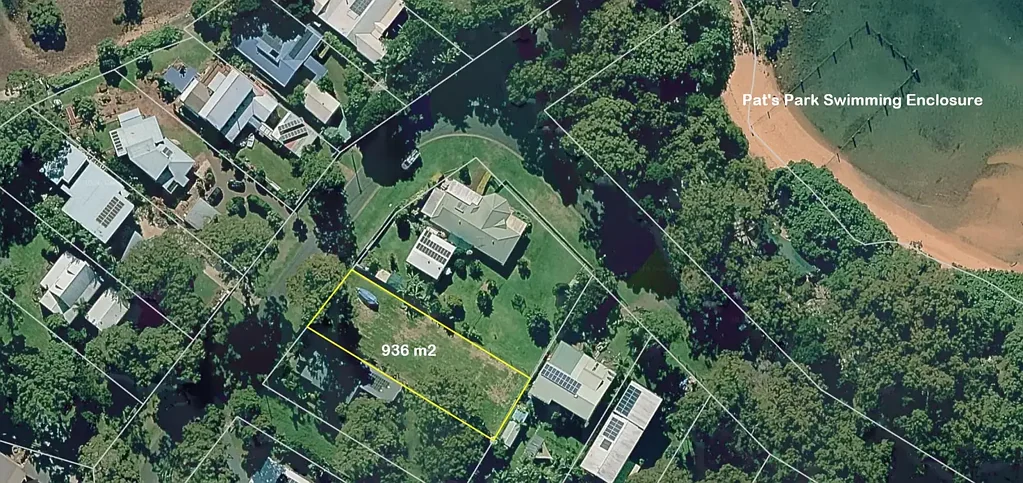Macleay Island BLUE CHIP LOCATION WITH POTENTIAL WATER VIEWS