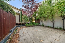 25 Fernyhough Crescent, Lyneham