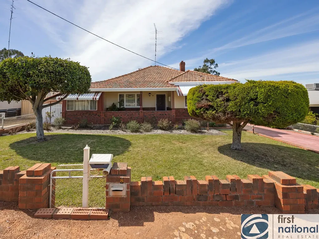Northam 3 Slaapkamer Character Filled 1960’s Home with Endless Potential