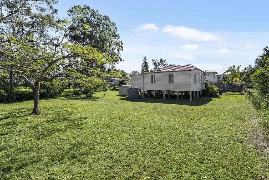 Moorooka 2 Bedroom A Rare 814sqm Parkside Opportunity in the Heart of Moorooka on 2 Lots
