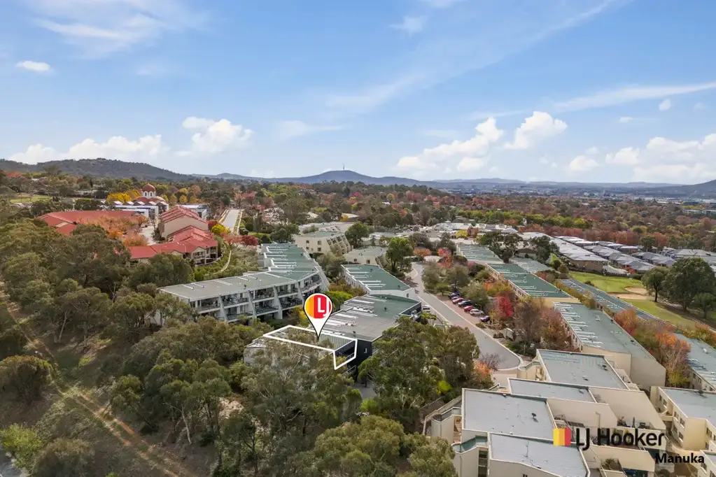 Narrabundah 3침실 Immaculate Apartment with Elevated Views