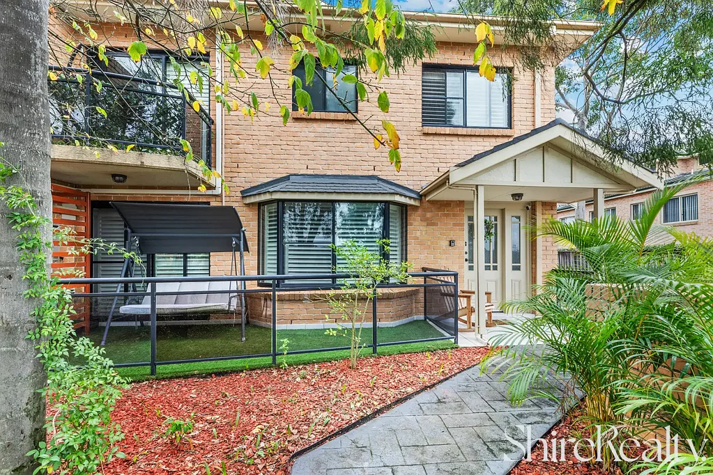 Castle Hill 3ਬੈੱਡਰੂਮ Stylish & spacious townhouse in ultra convenient location