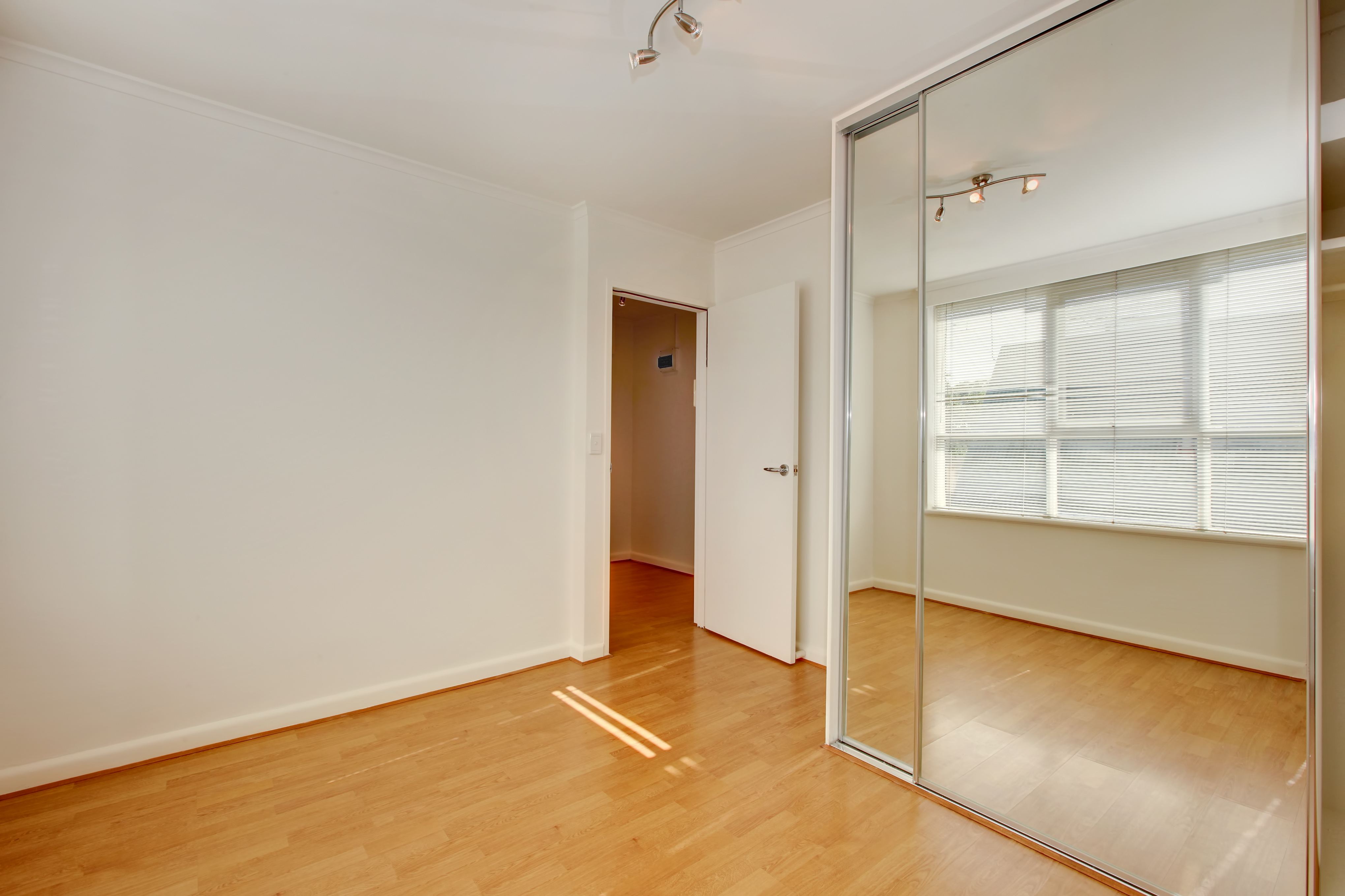 FLAT 15 315 FLEMINGTON RD, NORTH MELBOURNE VIC 3051, 0房, 0浴, Unit