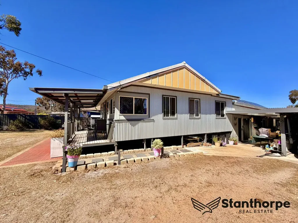 Glen Aplin 3ਬੈੱਡਰੂਮ A  Very Spacious Two-Level Home in a Peaceful Rural Setting- Glen Aplin
