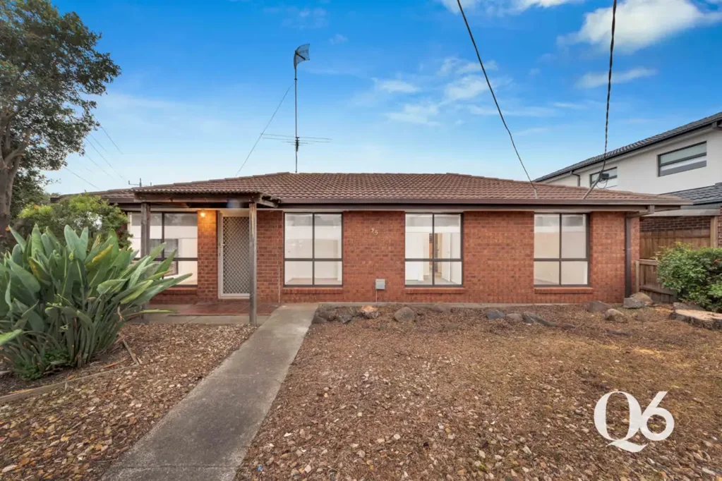 Modern 3-Bedroom Rental House in Quiet Werribee Neighborhood
