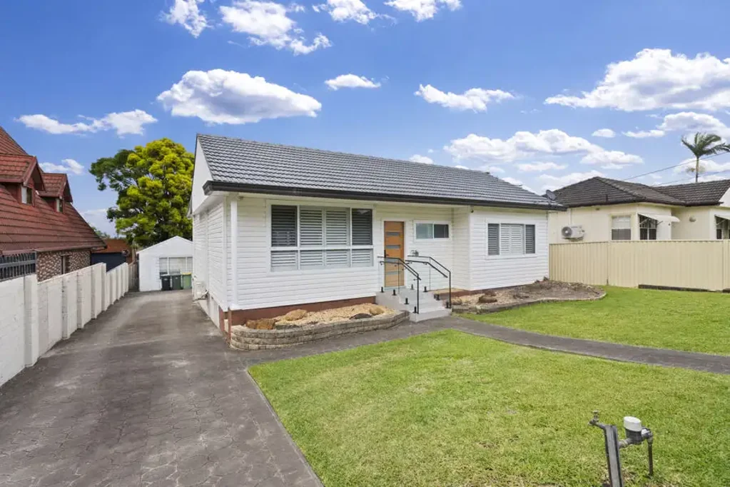 303 Hamiltion Road, Fairfield West, NSW 2165