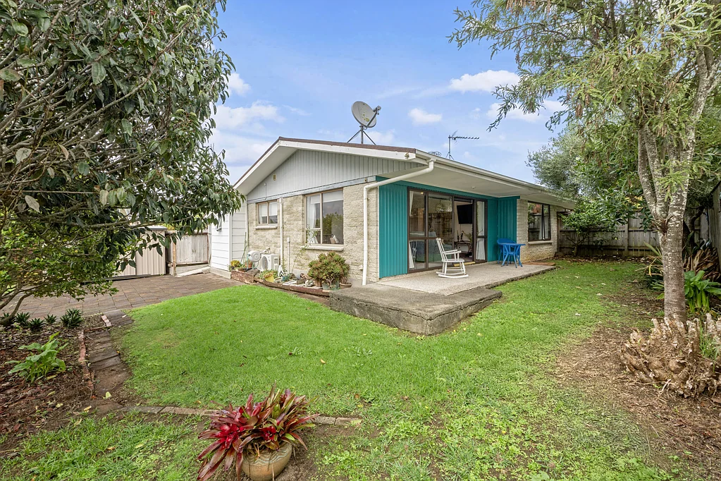 2/168 Pigeon Mountain Road, Half Moon Bay, Manukau City, Auckland