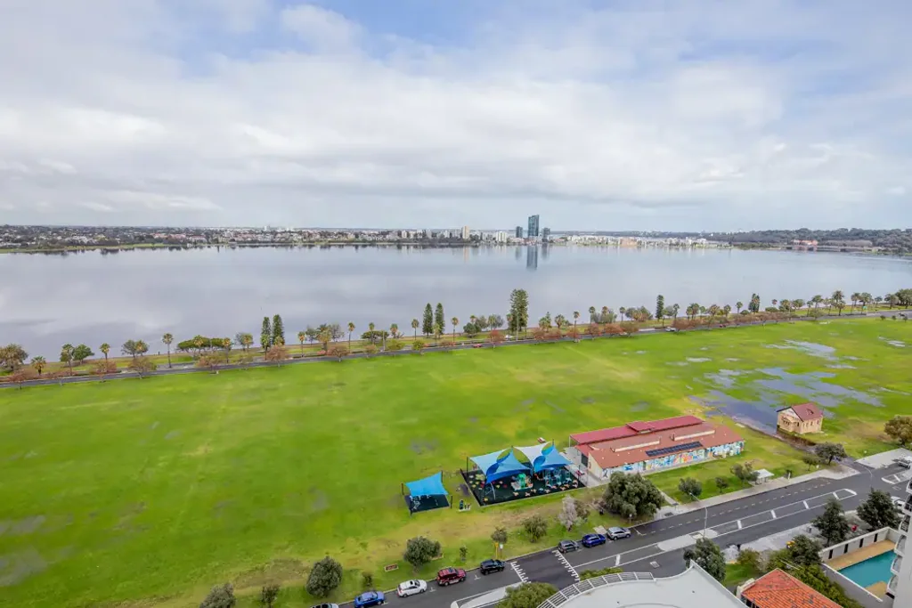 East Perth 2ਬੈੱਡਰੂਮ River Views That Don’t Hesitate!