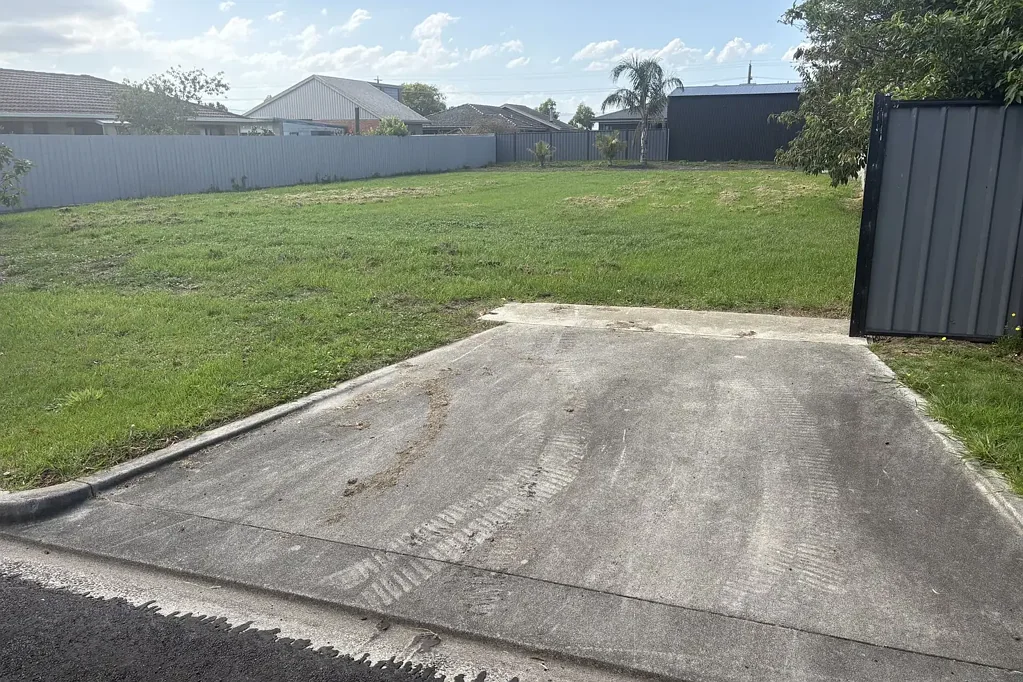 Yarram Prime  land opportunity amongst quality homes.

NOW $220,000

828  Sq.Mtrs - Ready to build!