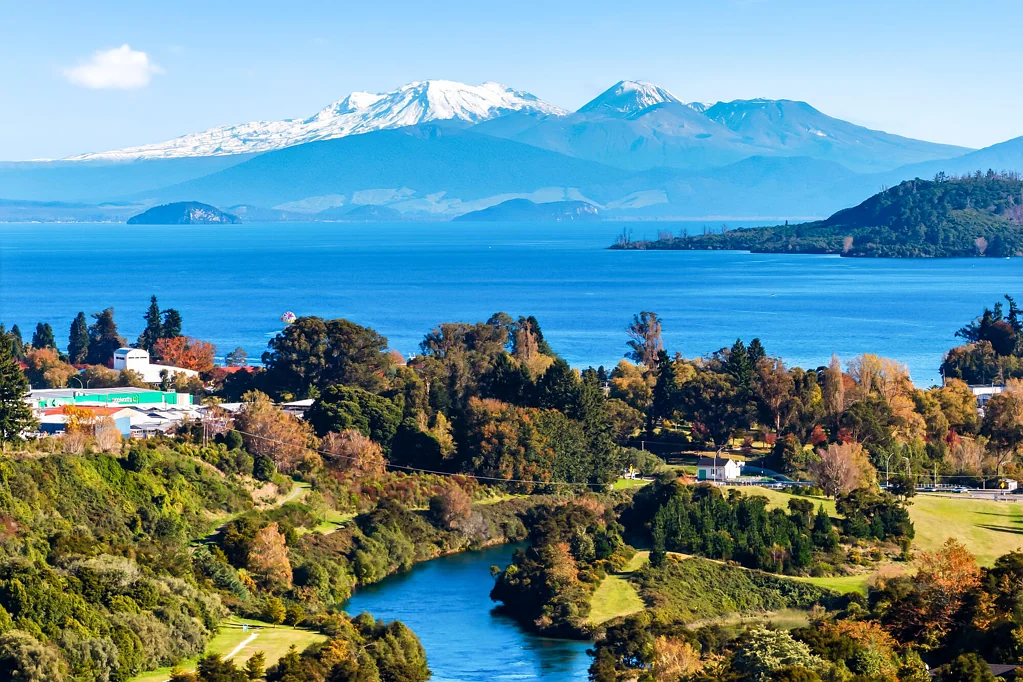 Rangatira Park  Prime Position on Huka Falls Road