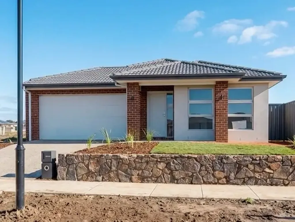 Brand-new, modern and spacious family home