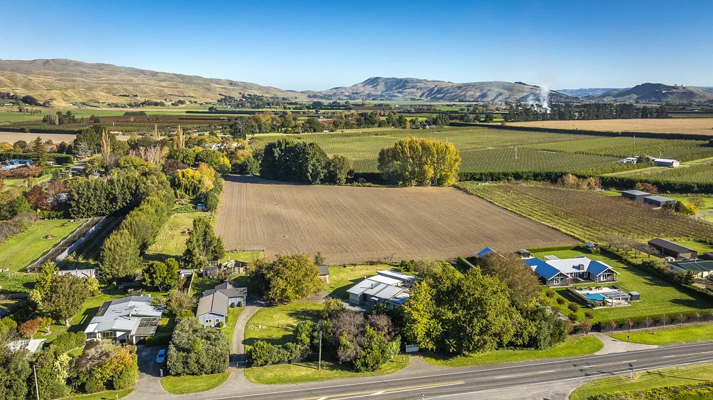 Havelock North A complete lifestyle holding with income options