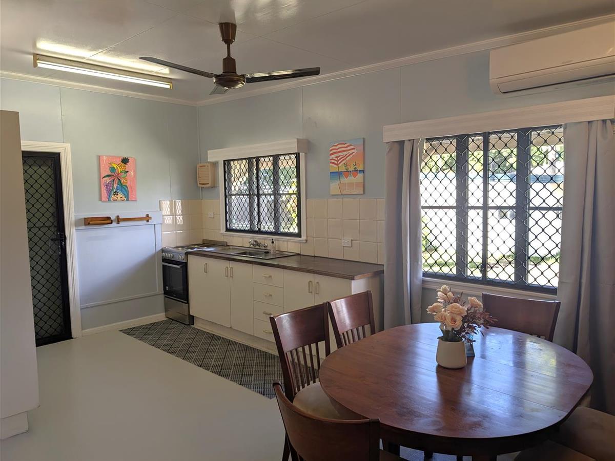 29 KOCH ST, MOOROOBOOL QLD 4870, 0 침실, 0 욕실, House