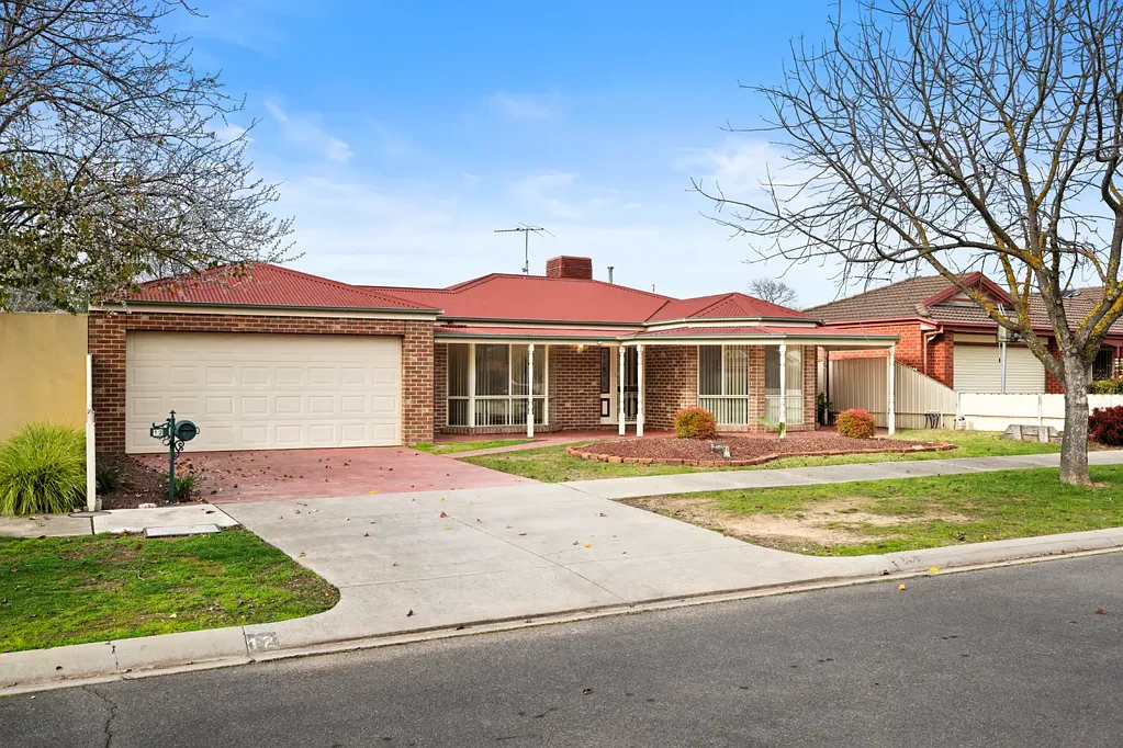 Wangaratta 4房  Home with Separate Granny Flat