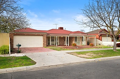 Wangaratta 4Habitaciones Home with Separate Granny Flat