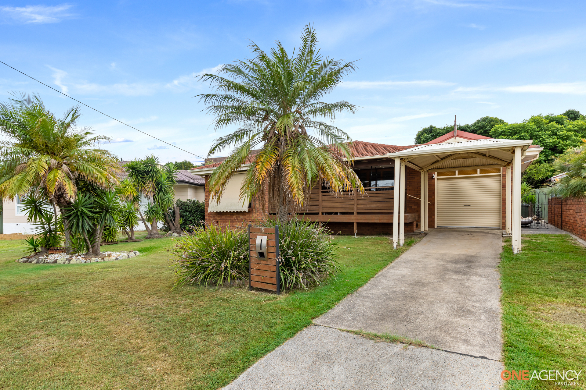 15 MACQUARIE GR, CAVES BEACH NSW 2281, 0 rūma, 0 rūma horoi, House